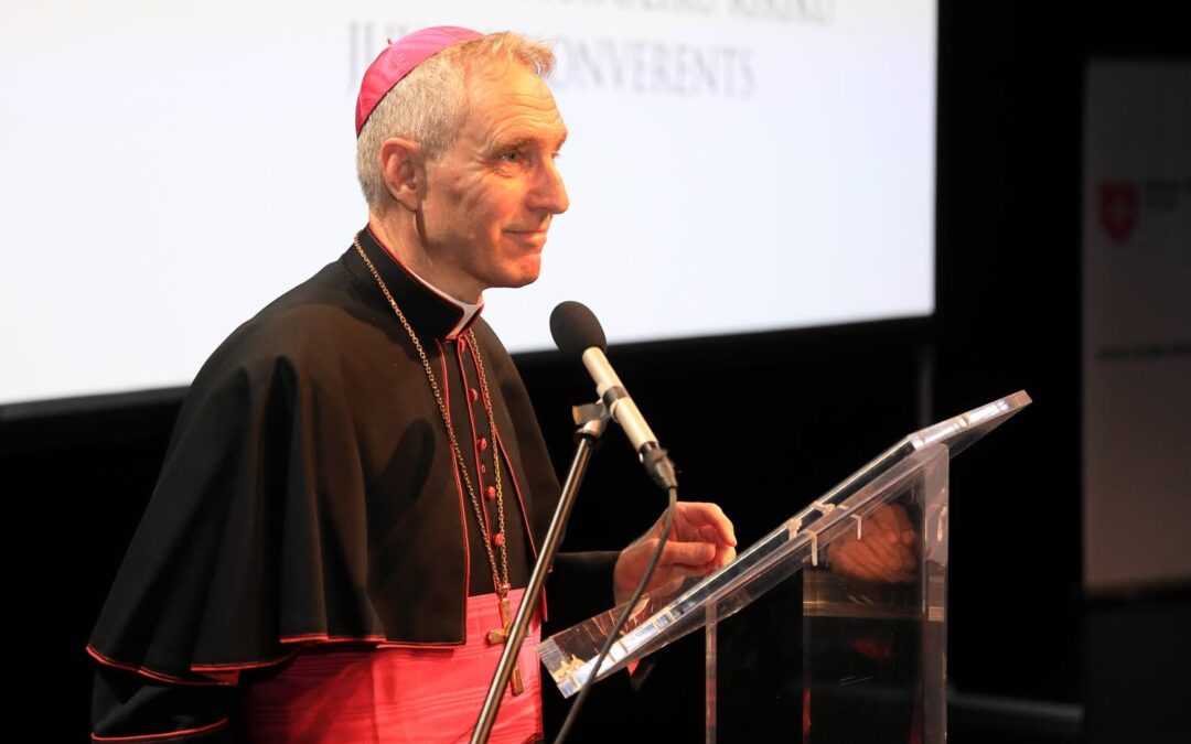 T.E apostelliku nuntsiuse peapiiskop Georg Gänsweini ettekanne Katoliku Kiriku juubelikonverentsil Tallinnas